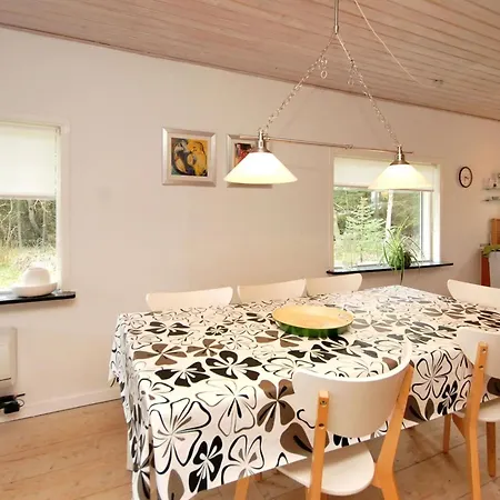 Rigitte - 1-5km From The Sea By Interhome *